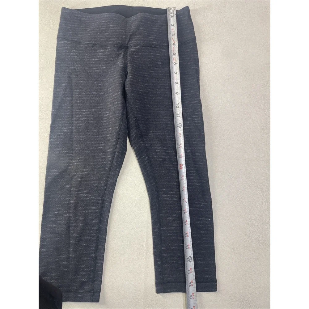 Lululemon‎ gray and black textured athletic capri leggings Size 8